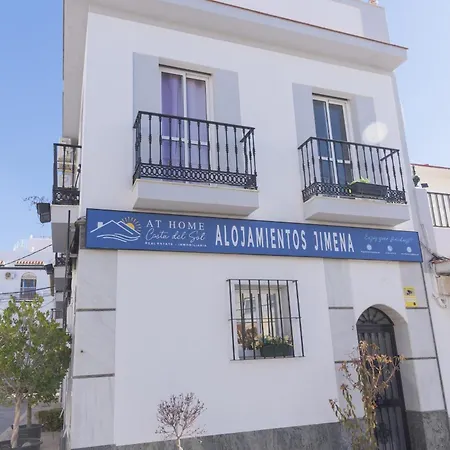 Jimena Cadiz En El Centro De דירה