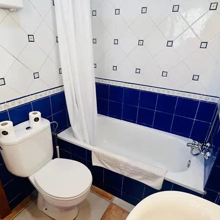 Jimena Cadiz En El Centro De Нерха